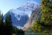 勇士一年合同签18年9号秀 上赛季场均7分.